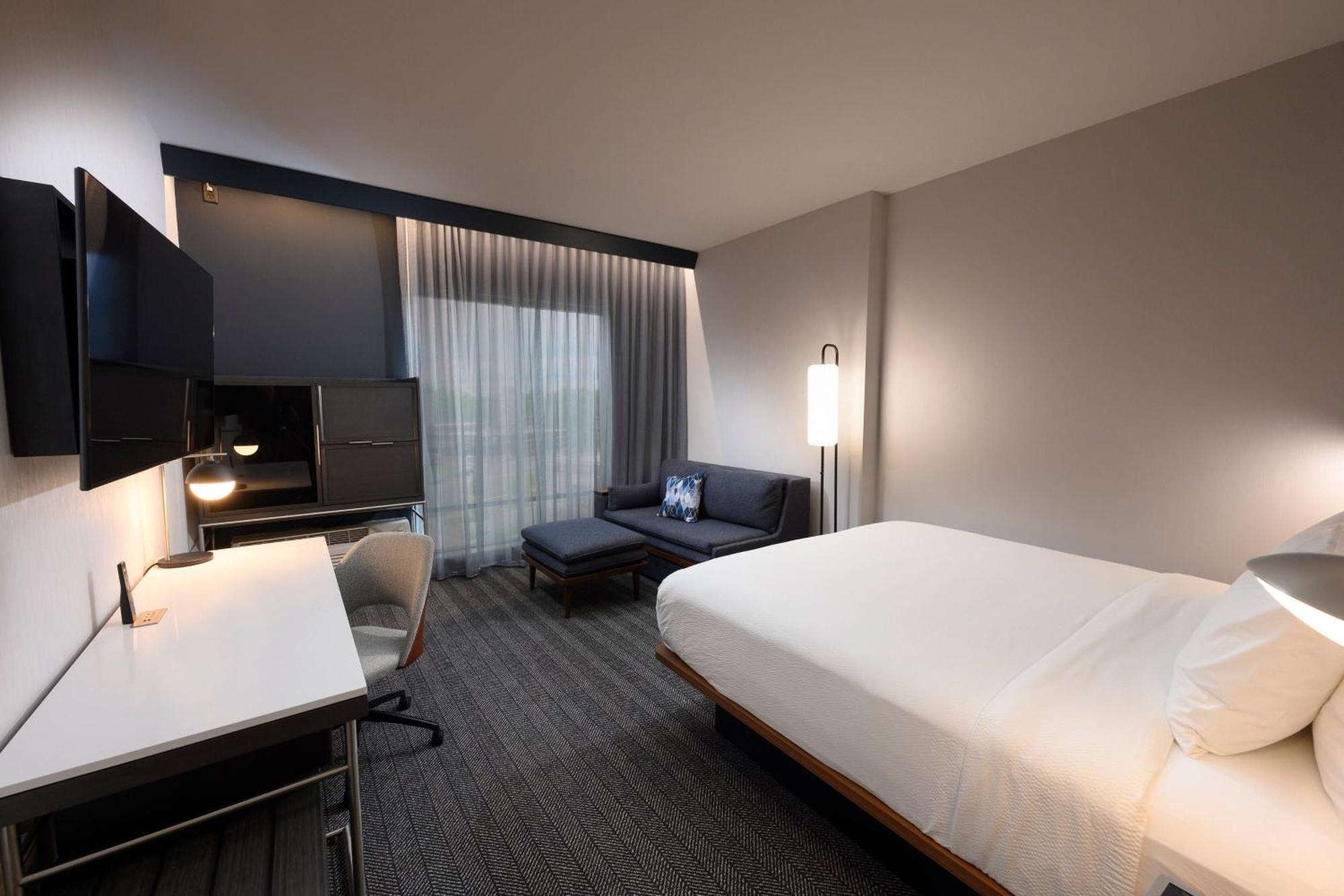 Courtyard By Marriott Charlotte Waverly Ballantyne Exteriör bild